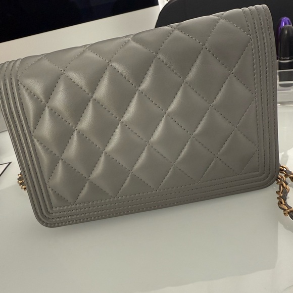 Chanel Boy Quilted Wallet on Chain - Picture 5 of 7